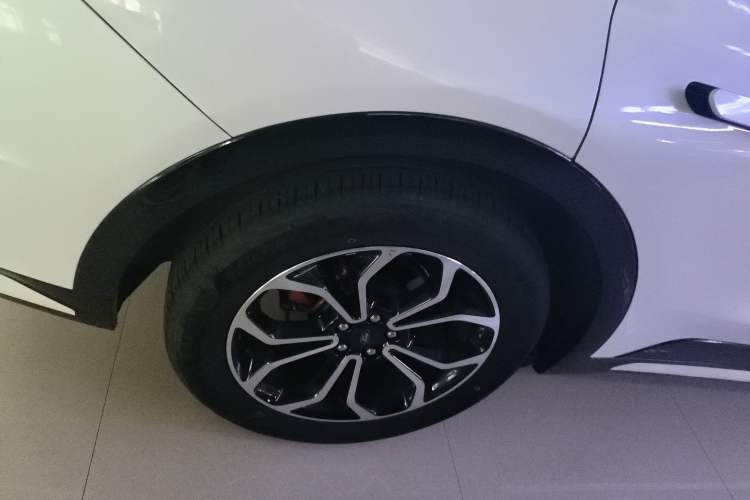 Used Ford EVOS 2022 EcoBoost 245 Sport Edition Right Rear Wheel Hub
