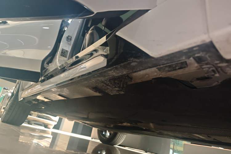 Used Ford EVOS 2022 Facelift EcoBoost 245 ST-Line Right Side Sill