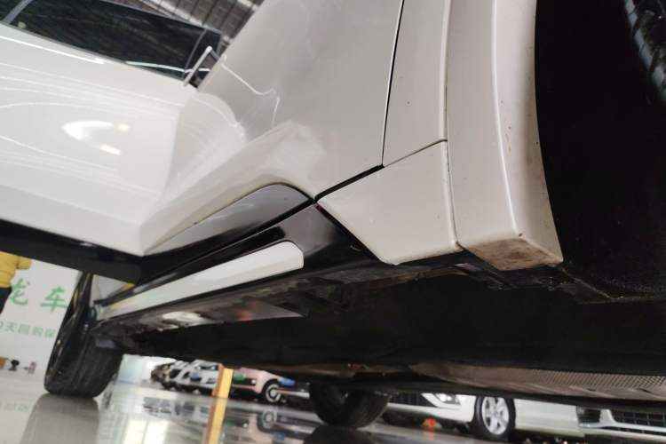 Used Ford EVOS 2022 Facelift EcoBoost 245 ST-Line Right Side Sill