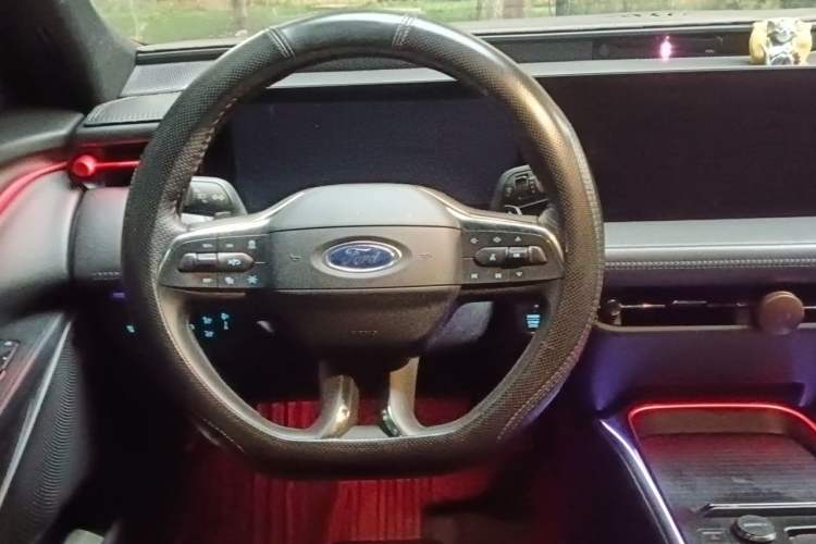Used Ford EVOS 2022 Facelift EcoBoost 245 ST-Line Steering Wheel