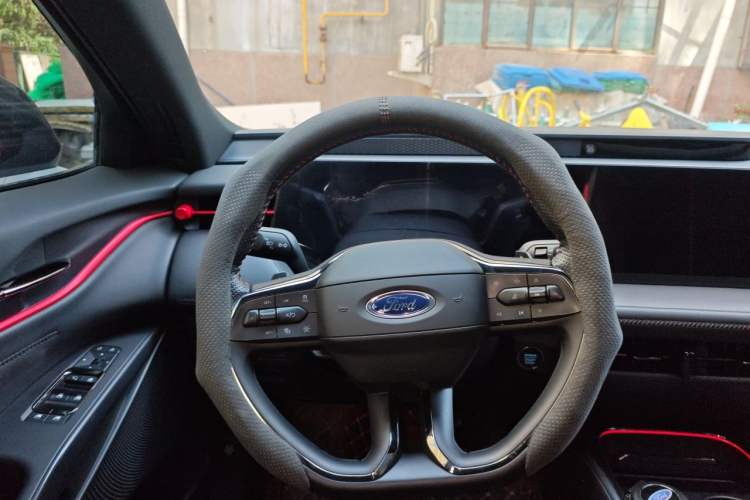 Used Ford EVOS 2022 EcoBoost 245 Sport Edition Steering Wheel