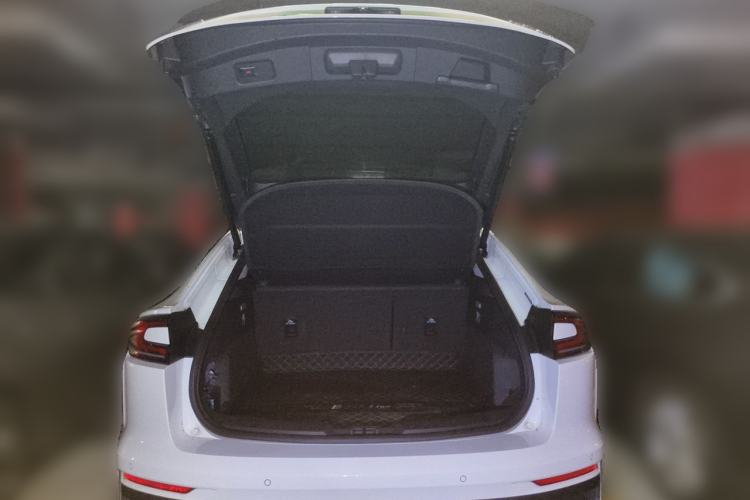 Used Ford EVOS 2022 EcoBoost 245 Style Edition Trunk