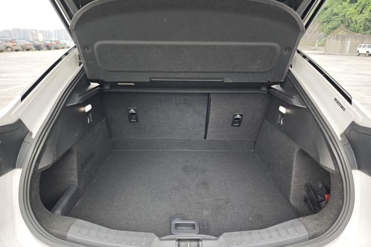 Used Ford EVOS 2022 EcoBoost 245 Sport Edition Trunk