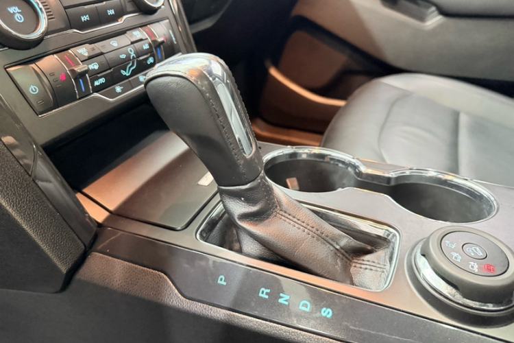 Used Ford Explorer 2017 2.3T Fashion Edition Gear Lever