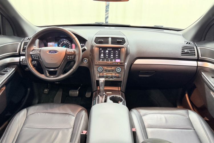 Used Ford Explorer 2017 2.3T Fashion Edition Interior 1