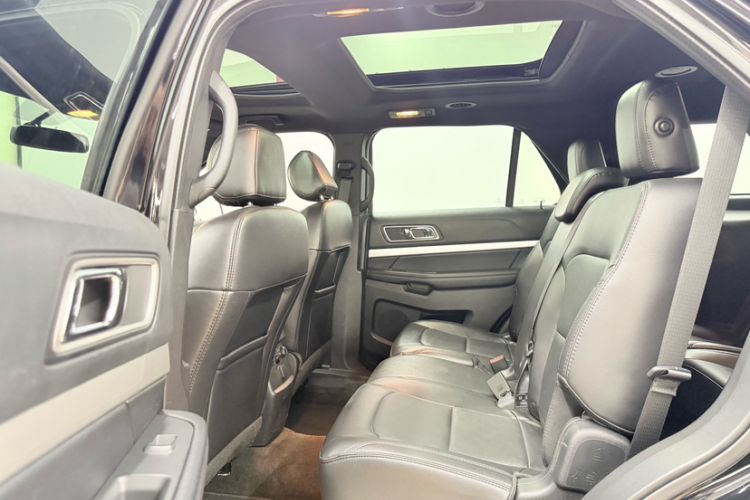 Used Ford Explorer 2017 2.3T Fashion Edition Interior 2
