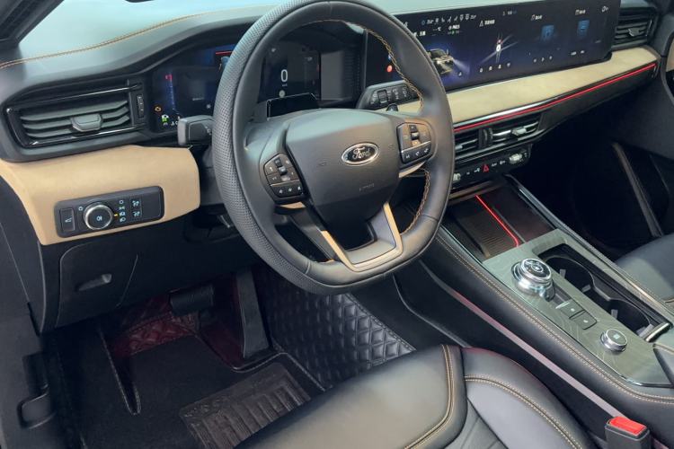 Used Ford Explorer 2024 2.3T EcoBoost Kunlun Peak Edition 7-Seater Interior 3