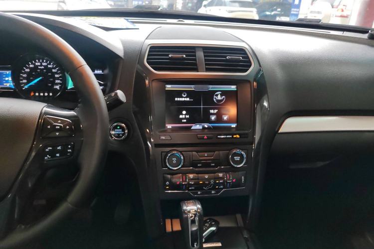 Used Ford Explorer 2016 2.3T Fashion Edition Audio And AC Panel
