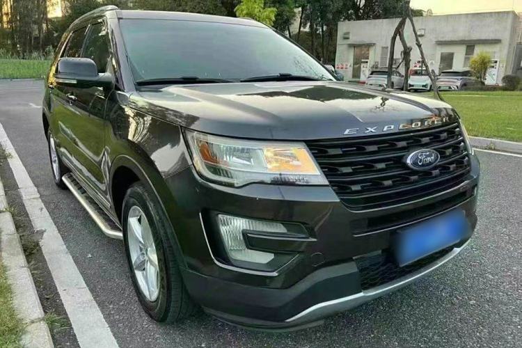 Used Ford Explorer 2016 2.3T Fashion Edition Front Right 45 Deg