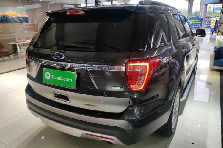 Used Ford Explorer 2016 2.3T Fashion Edition Rear Right 45 Deg