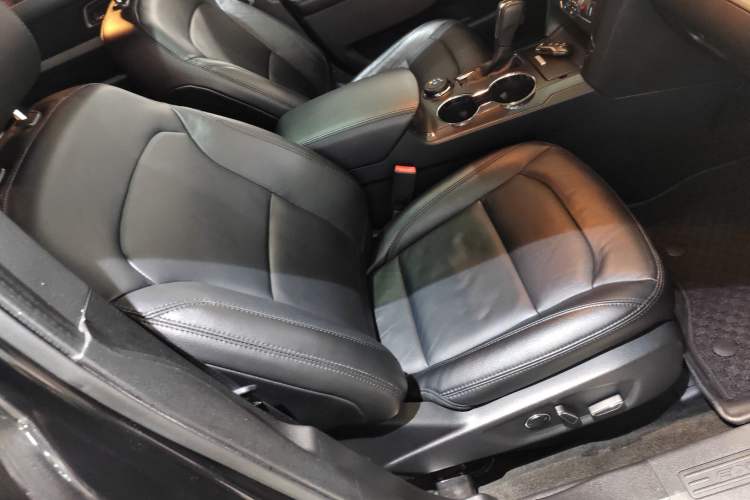 Used Ford Explorer 2016 2.3T Fashion Edition Right Front Seat