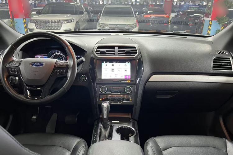 Used Ford Explorer 2017 2.3T Fashion Edition Interior 2