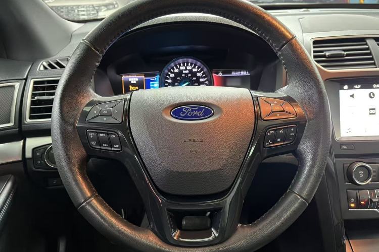 Used Ford Explorer 2017 2.3T Fashion Edition Interior 3