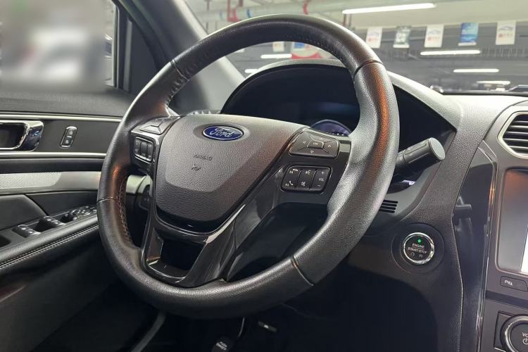 Used Ford Explorer 2017 2.3T Fashion Edition Interior 4