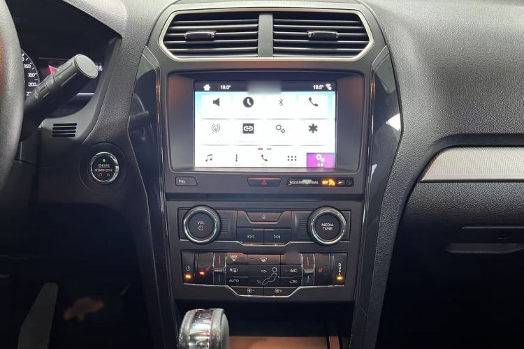 Used Ford Explorer 2017 2.3T Fashion Edition Interior 5