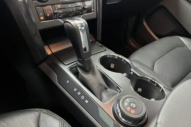Used Ford Explorer 2017 2.3T Fashion Edition Interior 6