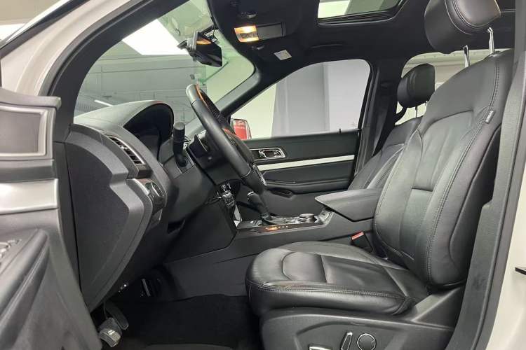 Used Ford Explorer 2017 2.3T Fashion Edition Interior 7