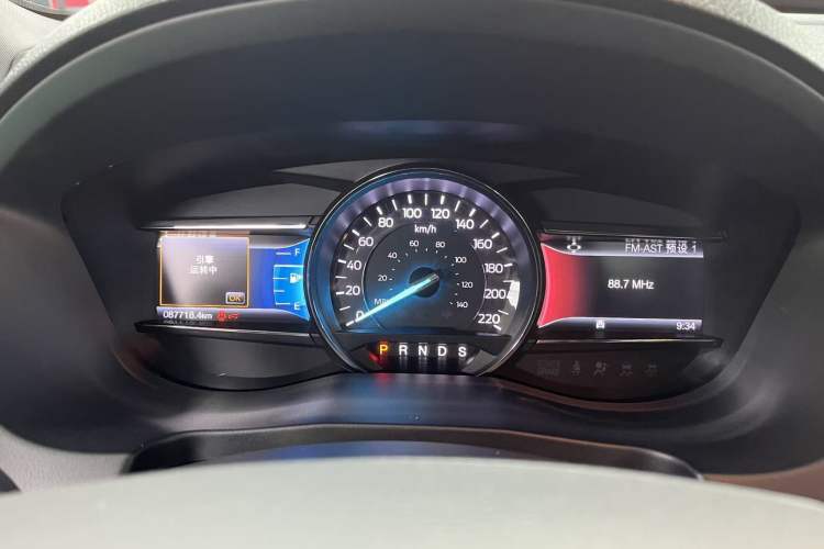 Used Ford Explorer 2017 2.3T Fashion Edition Odometer Close Up