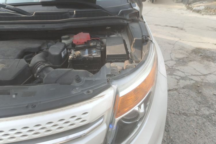 Used Ford Explorer 2011 3.5 Limited Engine Bay Left