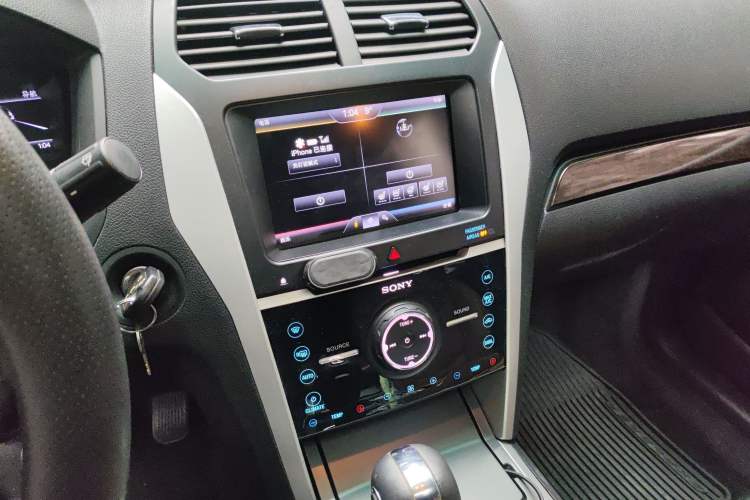 Used Ford Explorer 2013 3.5L Deluxe Model Audio And AC Panel