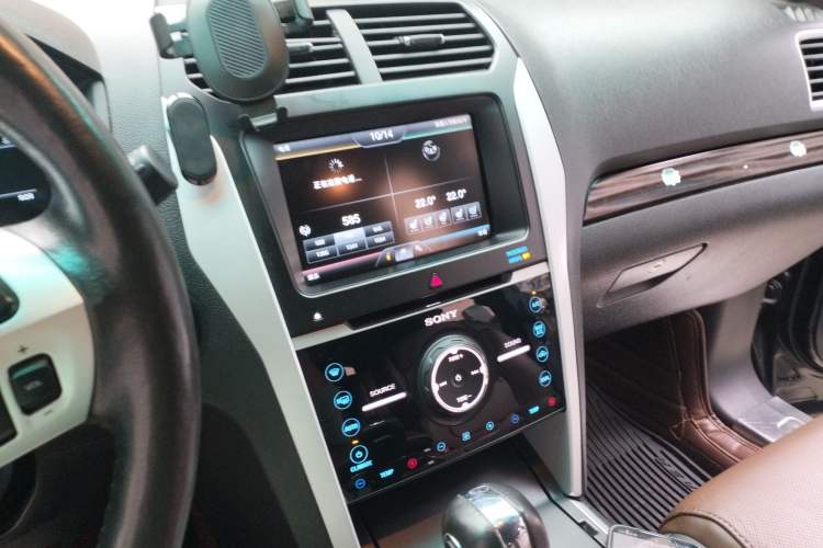 Used Ford Explorer 2013 3.5L Deluxe Model Audio And AC Panel