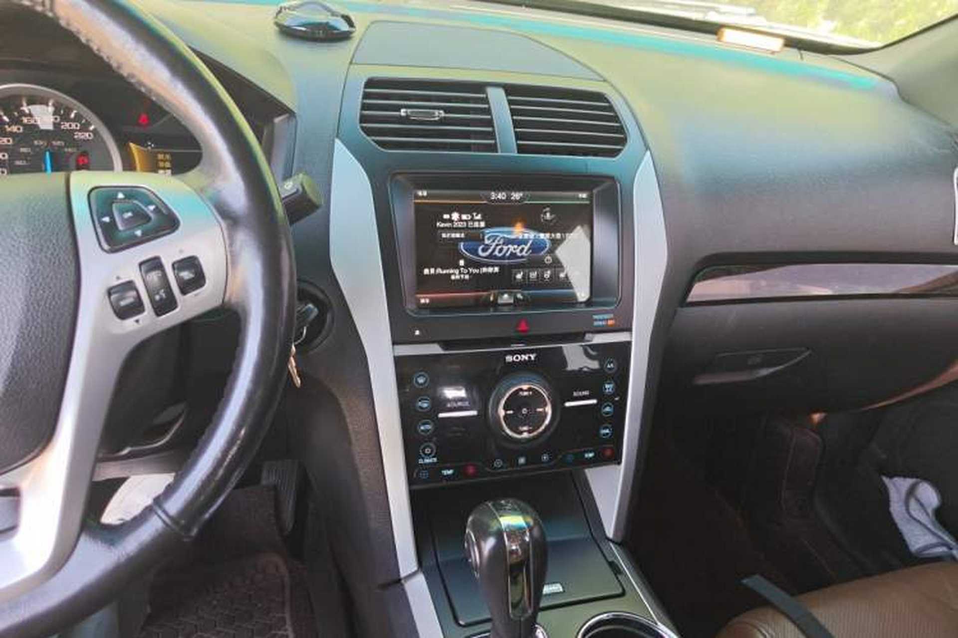 Used Ford Explorer 2013 3.5L Deluxe Model Audio And AC Panel