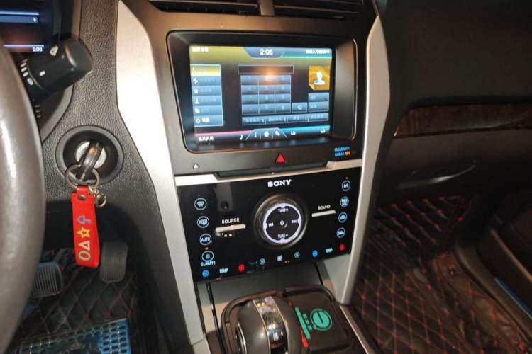 Used Ford Explorer 2013 3.5L Deluxe Model Audio And AC Panel