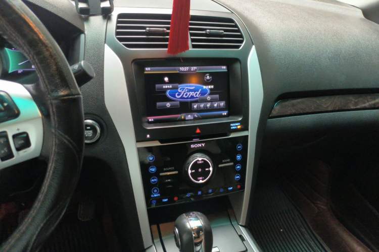 Used Ford Explorer 2013 3.5L Deluxe Model Audio And AC Panel