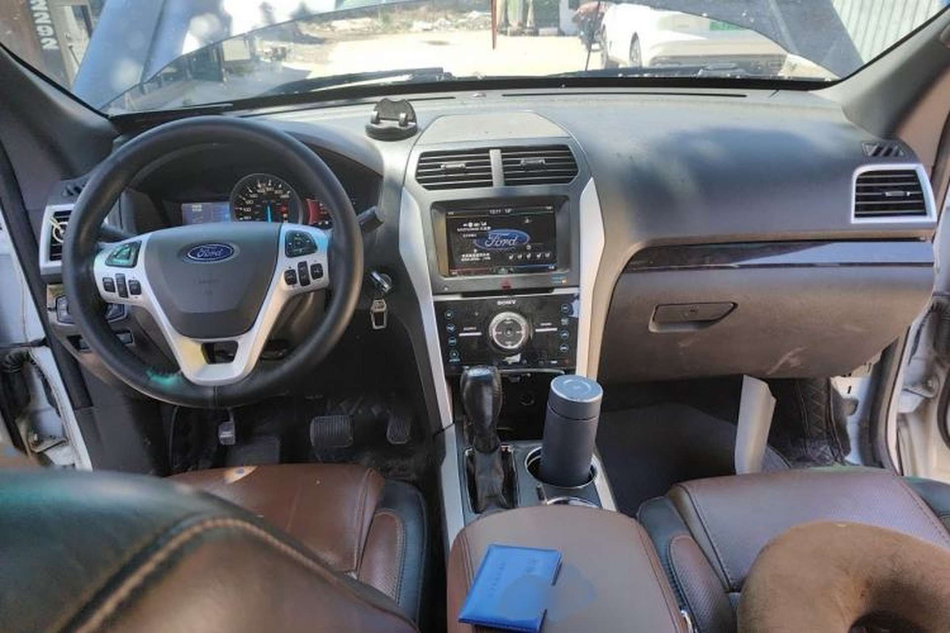 Used Ford Explorer 2013 3.5L Deluxe Model Center Console