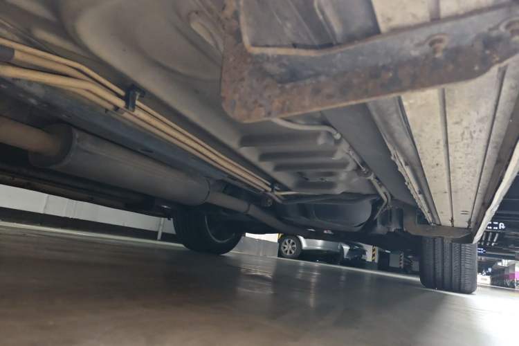 Used Ford Explorer 2013 3.5L Deluxe Model Chassis Front Left