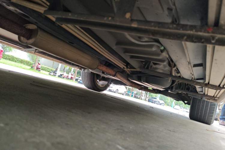 Used Ford Explorer 2013 3.5L Deluxe Model Chassis Front Left