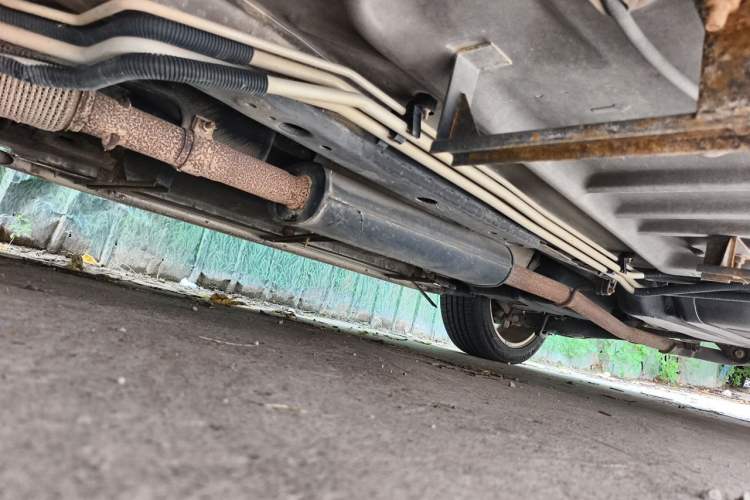 Used Ford Explorer 2013 3.5L Deluxe Model Chassis Front Left