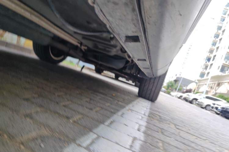 Used Ford Explorer 2013 3.5L Deluxe Model Chassis Front Left