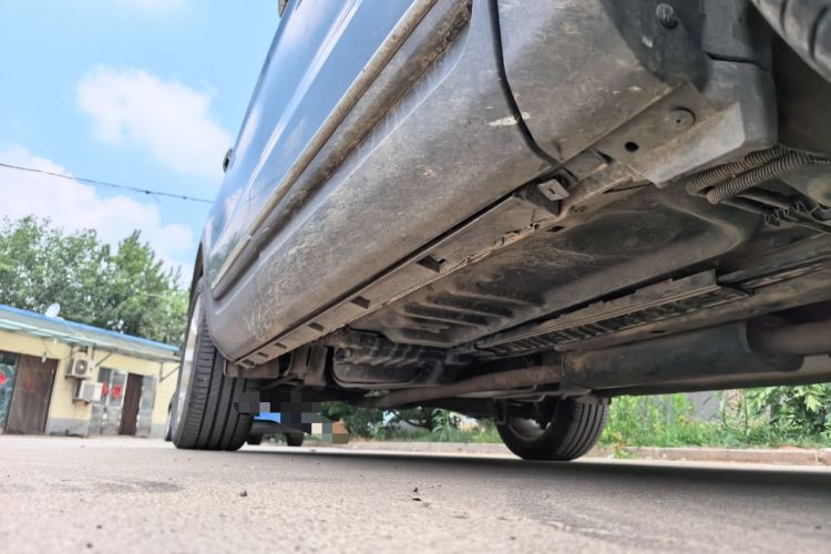 Used Ford Explorer  Chassis Front Right