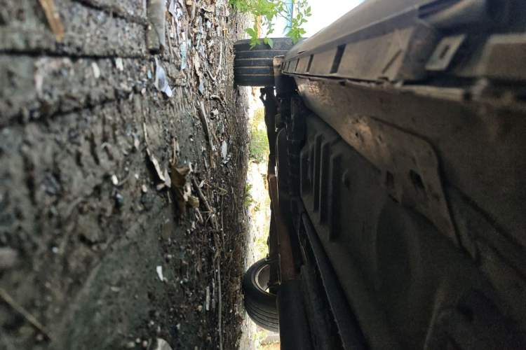 Used Ford Explorer 2013 3.5L Deluxe Model Chassis Front Right