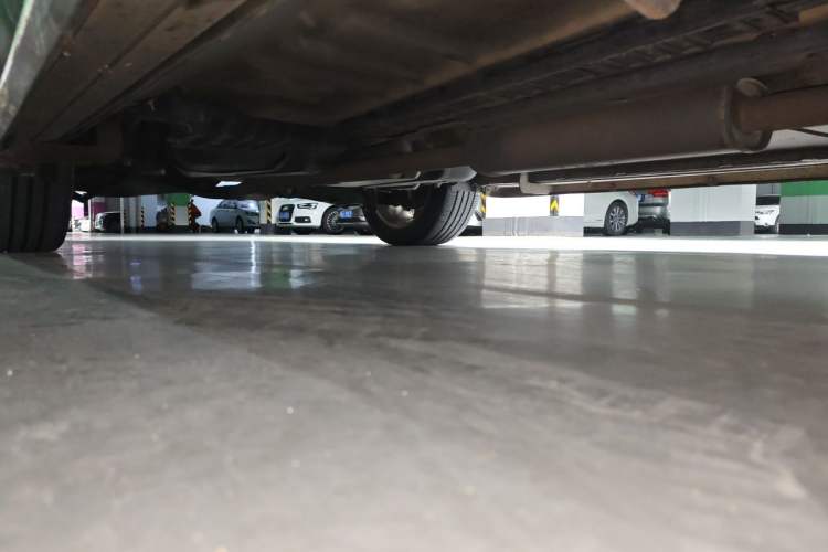 Used Ford Explorer 2013 3.5L Deluxe Model Chassis Front Right