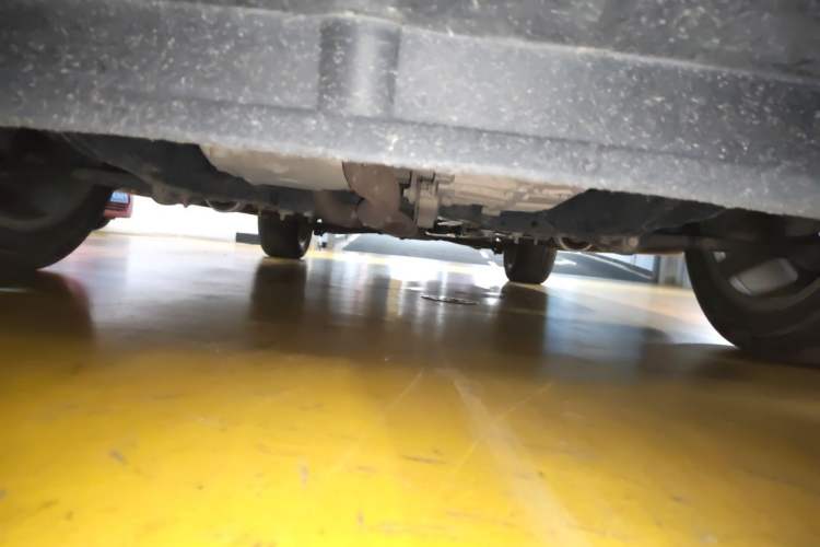 Used Ford Explorer 2013 3.5L Deluxe Model Chassis Front