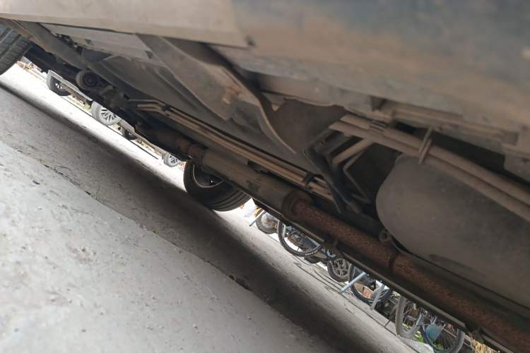 Used Ford Explorer 2013 3.5L Deluxe Model Chassis Rear Left