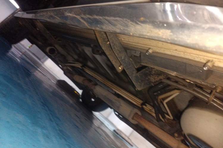 Used Ford Explorer 2013 3.5L Deluxe Model Chassis Rear Left