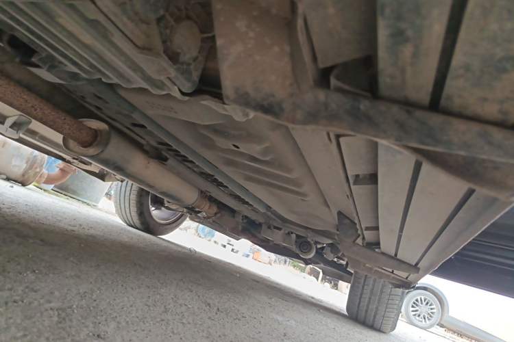 Used Ford Explorer 2013 3.5L Deluxe Model Chassis Rear Right