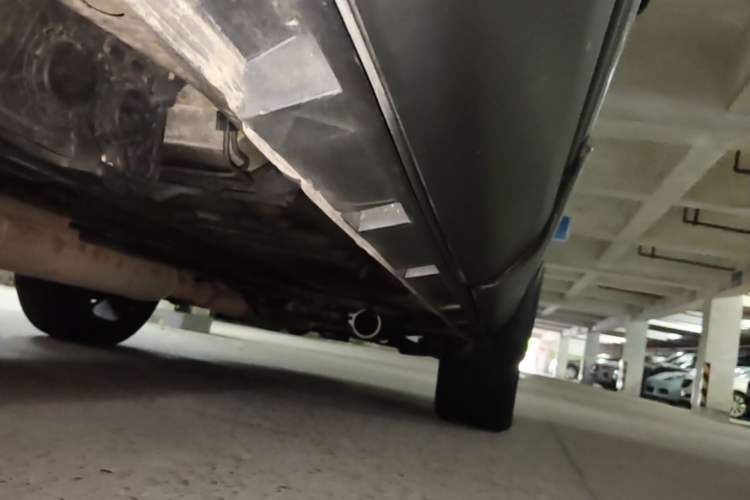 Used Ford Explorer 2013 3.5L Deluxe Model Chassis Rear Right