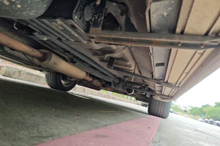 Used Ford Explorer 2013 3.5L Deluxe Model Chassis Rear Right