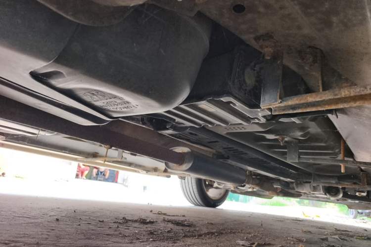 Used Ford Explorer 2013 3.5L Deluxe Model Chassis Rear Right