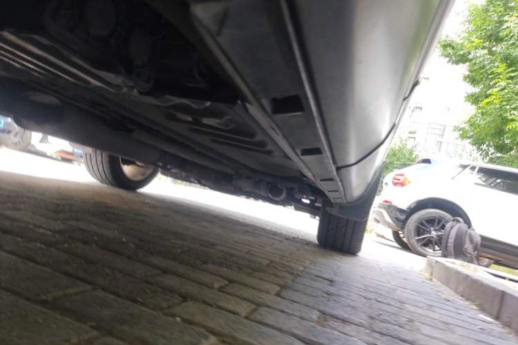 Used Ford Explorer 2013 3.5L Deluxe Model Chassis Rear Right