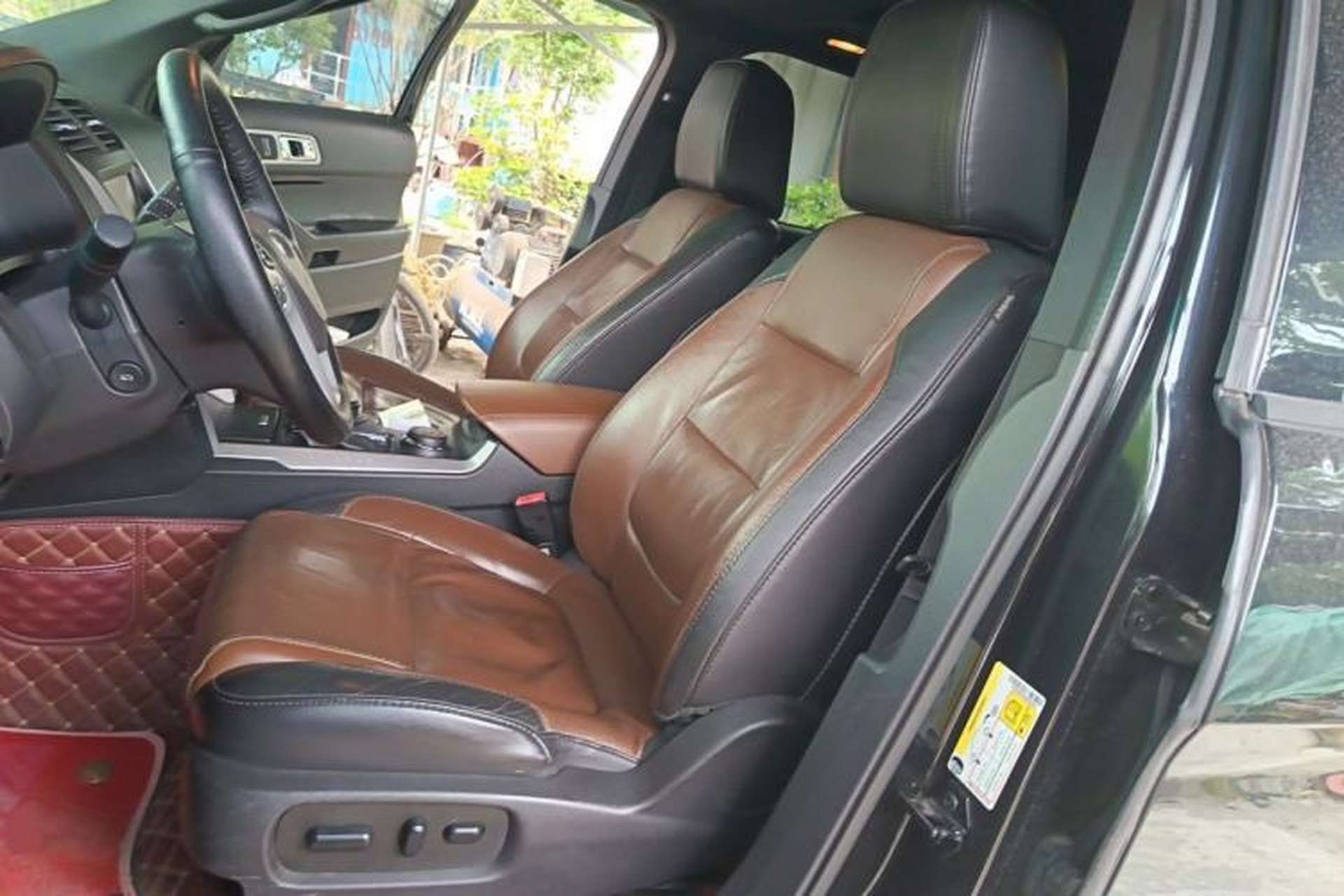Used Ford Explorer 2013 3.5L Deluxe Model Driver Seat