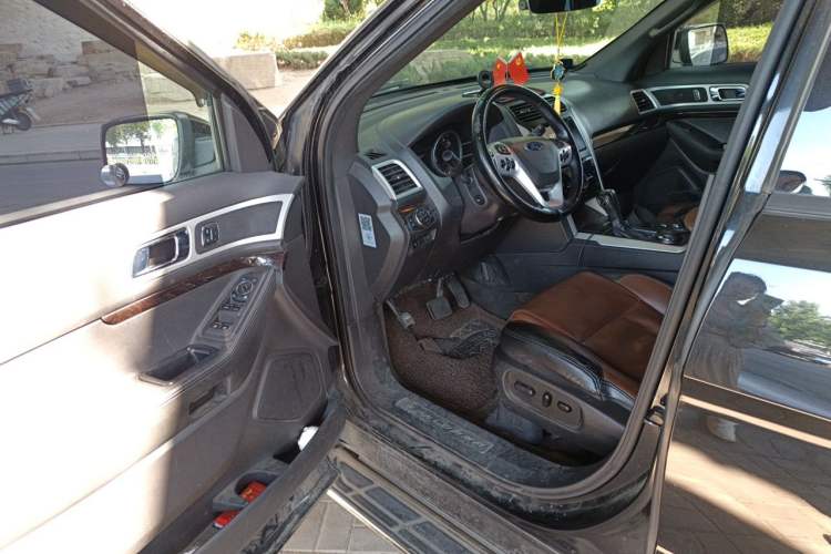 Used Ford Explorer 2013 3.5L Deluxe Model Driver Seat