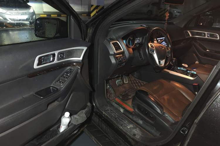 Used Ford Explorer 2013 3.5L Deluxe Model Driver Seat