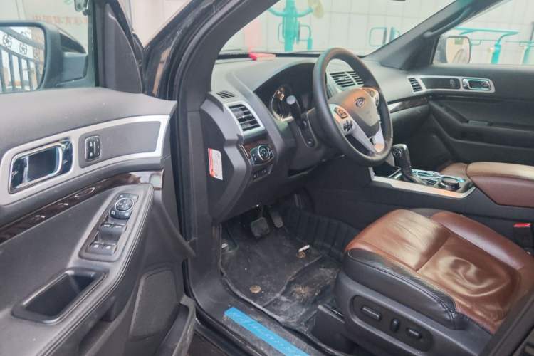 Used Ford Explorer 2013 3.5L Deluxe Model Driver Seat