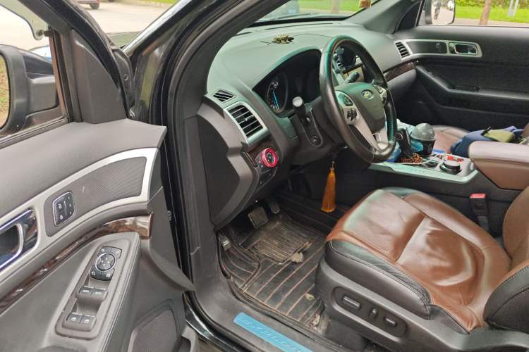 Used Ford Explorer 2013 3.5L Deluxe Model Driver Seat
