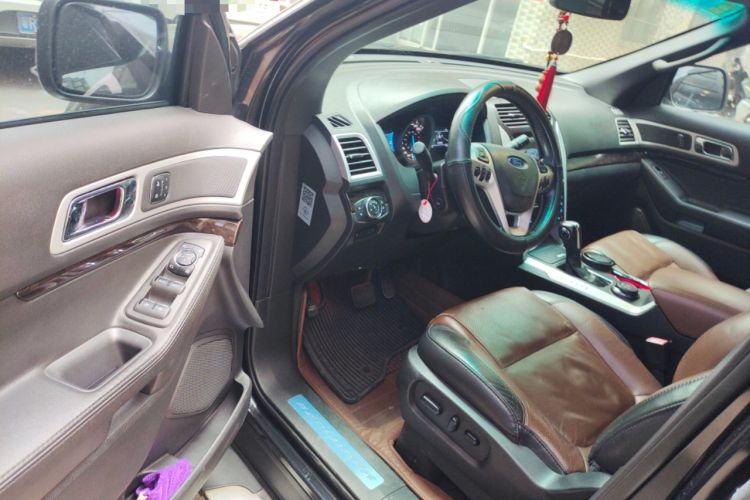 Used Ford Explorer 2013 3.5L Deluxe Model Driver Seat